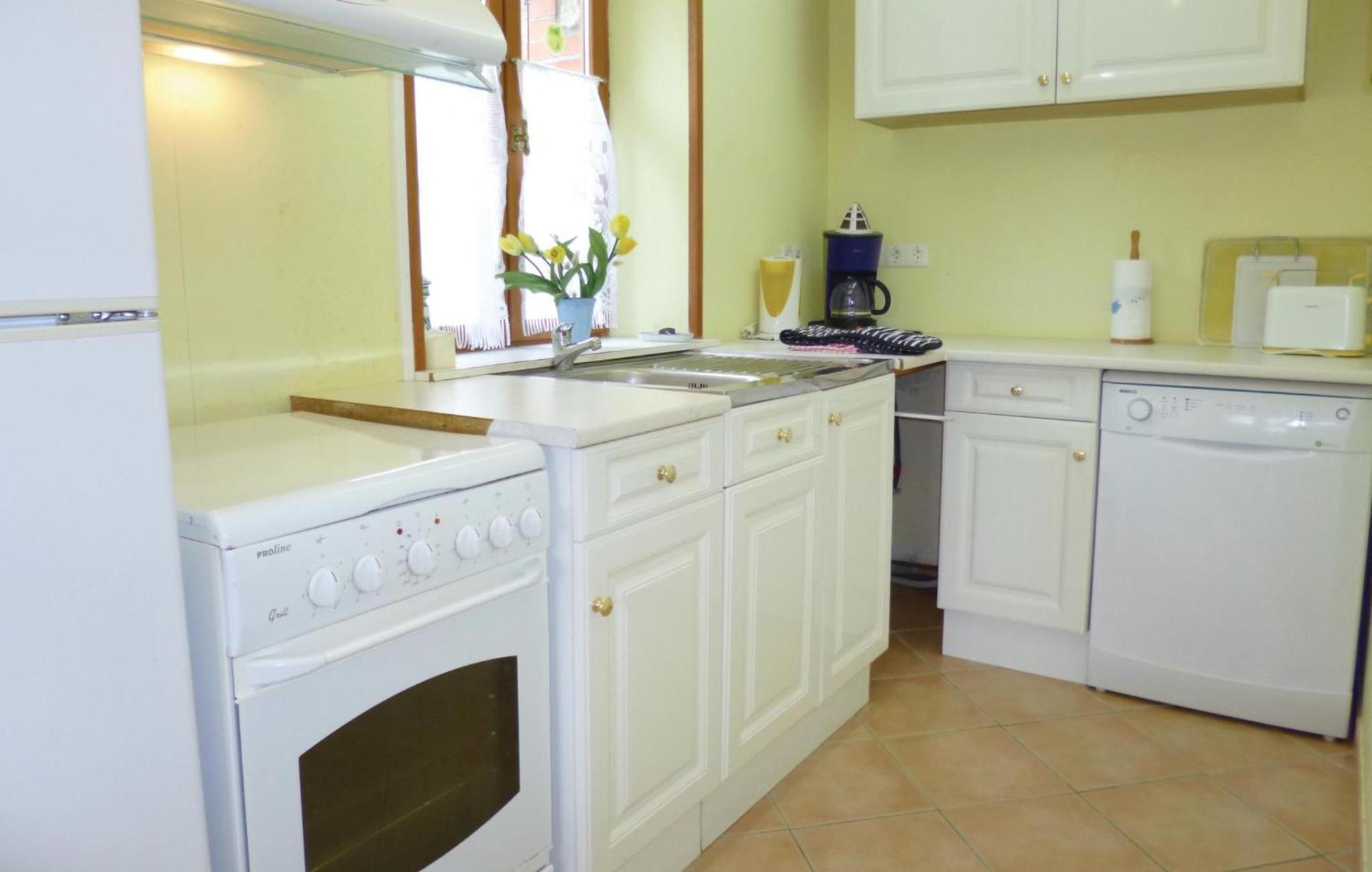 3 Bedroom Cozy Home In Brucheville Carentan-les-Marais Ngoại thất bức ảnh